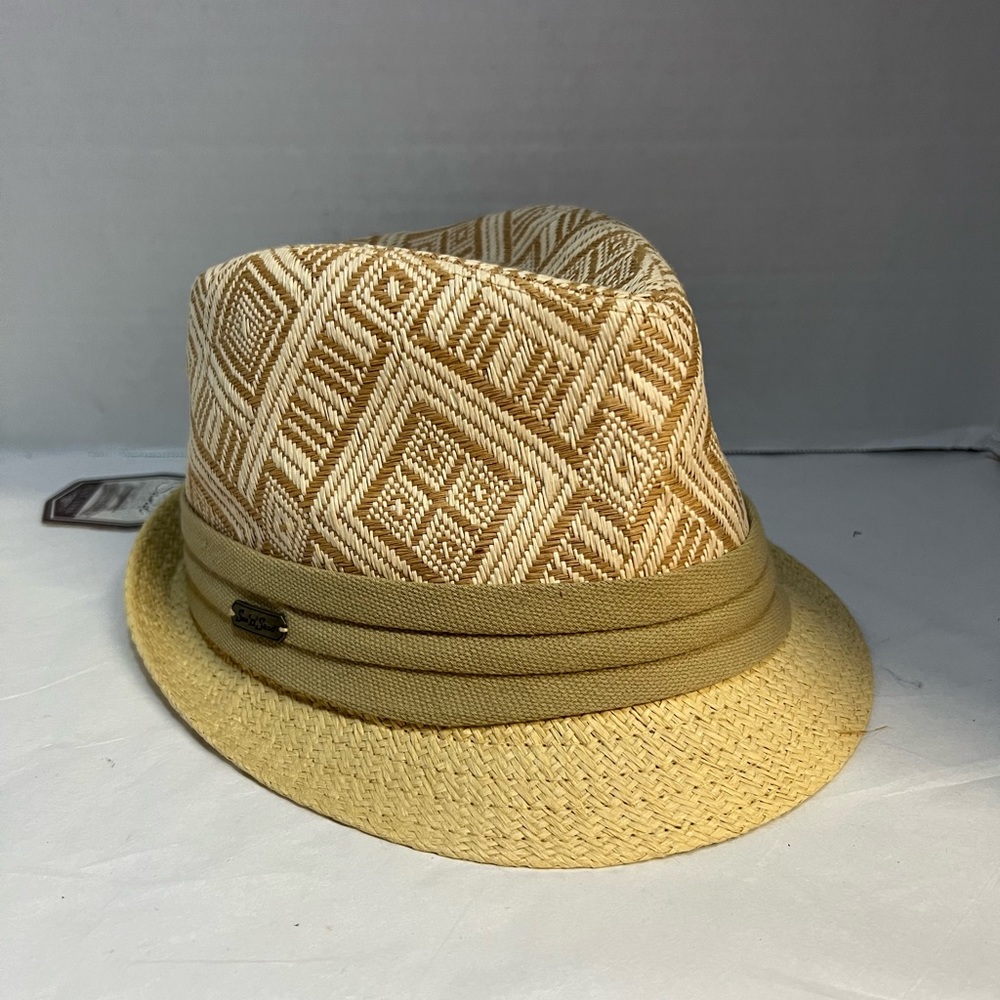 NWT traditional Cuban style short, brimmed fedora straw hat